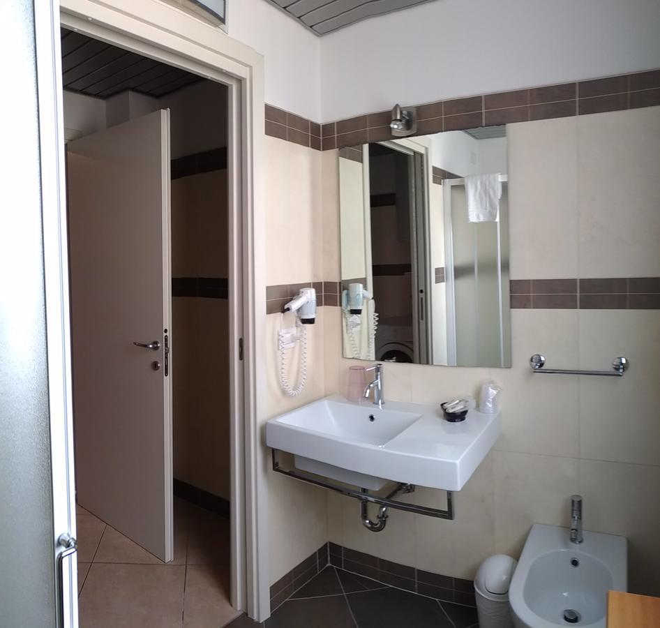 Residence Ilario Suite Hotel Riccione Exterior foto