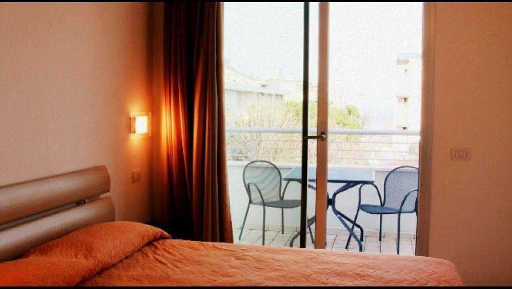 Residence Ilario Suite Hotel Riccione Exterior foto
